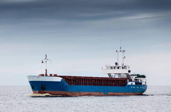 散货船运价涨跌对全球贸易具有重要影响