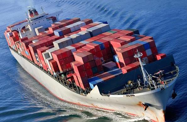 散货船对国际贸易和经济发展起着重要的支撑作用