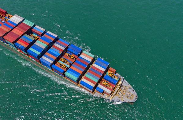 散货船是国际贸易的重要组成部分，承载着全球商品流动的重任