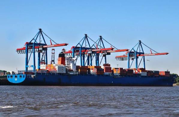 散货船运输作为负责运载散装货物的重要船舶类型，发挥了关键的作用