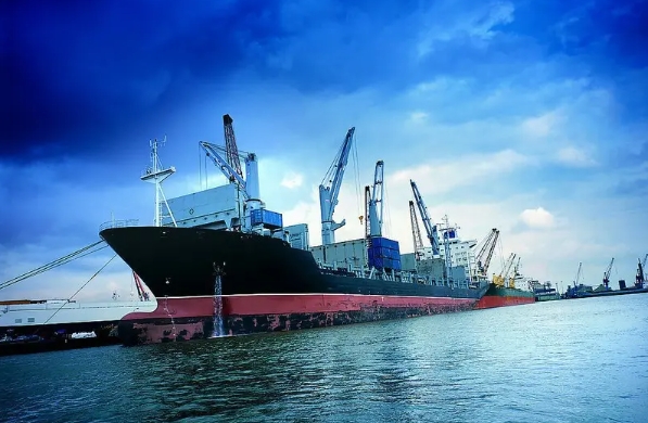 散货船运费是国际贸易中的重要一环，它直接影响市场竞争力