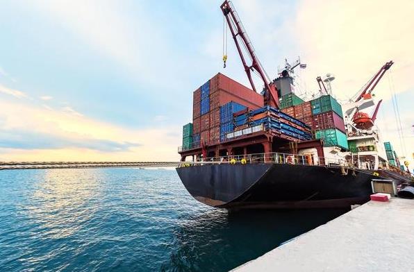 5000吨散货船在现代航运业中的地位和作用有哪些？